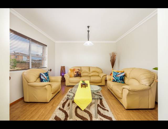 6 BEDROOM HOUSE FOR SALE IN ROUXVILLE